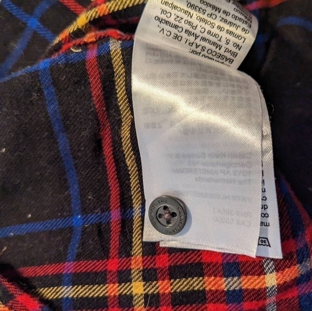 CALVIN Klein 1/4 button front flannel, size M - Picture 9 of 9